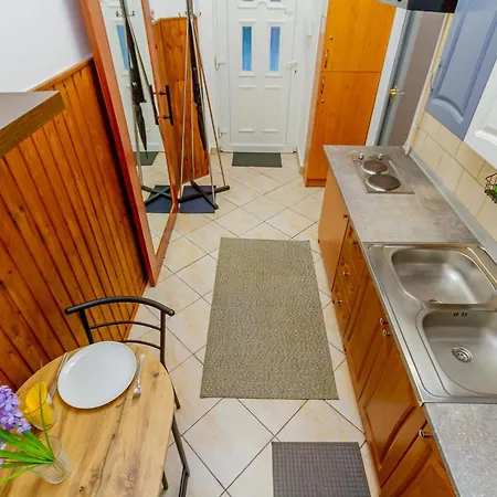 Appartement With Good Transport Links 3