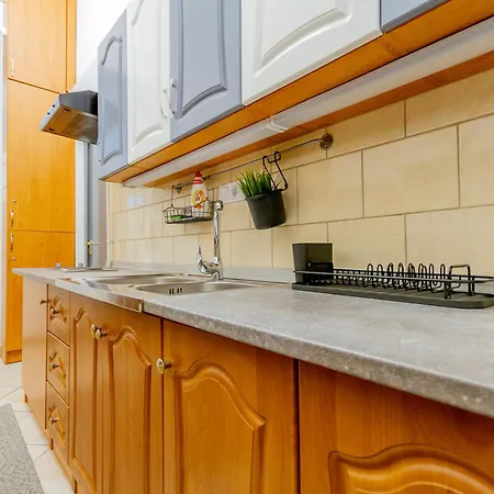 With Good Transport Links 3 Appartement *