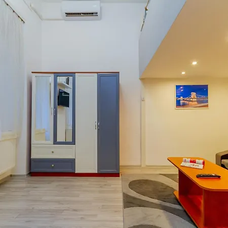 With Good Transport Links 3 Apartamento Budapest